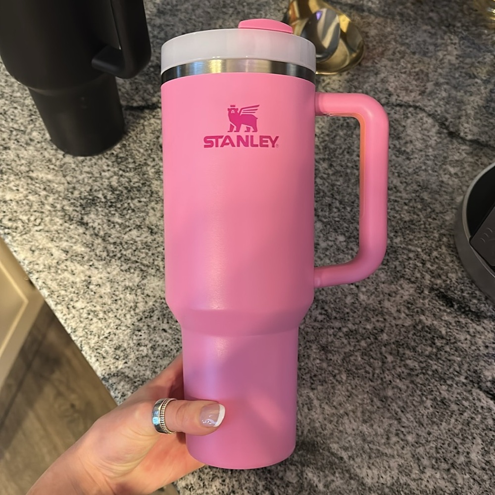 40 oz pink peony Stanley